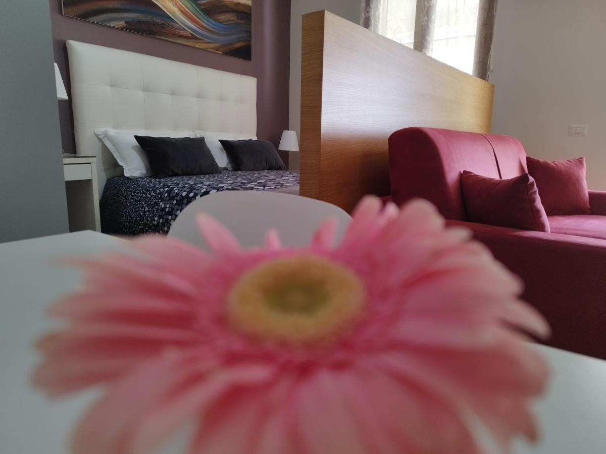 Casa Nicole Appartement Castelbuono  Buitenkant foto