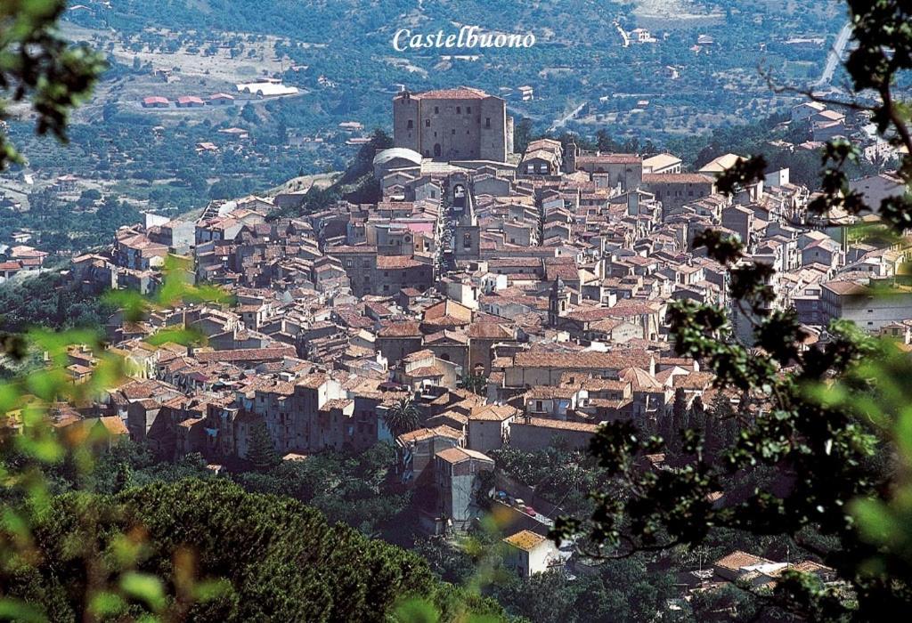 Casa Nicole Appartement Castelbuono  Buitenkant foto
