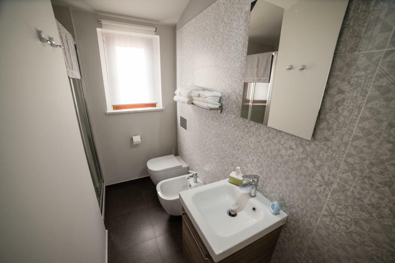 Casa Nicole Appartement Castelbuono  Buitenkant foto